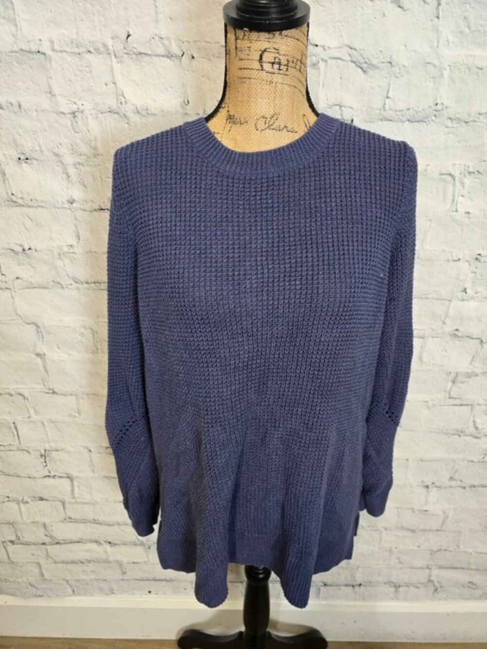 Lane bryant pullover sweater top Sz 14/16 blue lace back A4